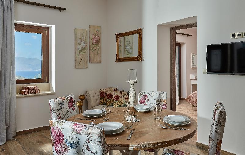 Orelia Cretan Villas & Deluxe Apartments Kamilari Exteriör bild